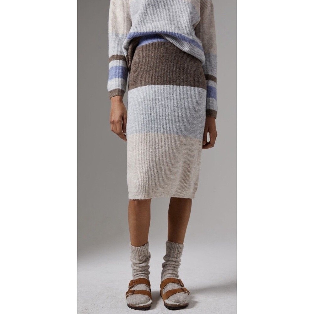 NWOT Anthro Flat White Lynette sweater Skirt Size XS